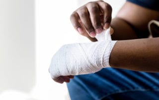 Hand injury after offshore accident